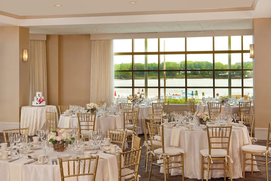 Sheraton Portsmouth Harborside Hotel hotel detail image 2