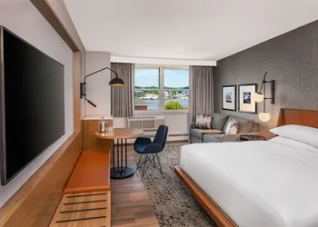 Sheraton Portsmouth Harborside Hotel hotel thumbnail 4