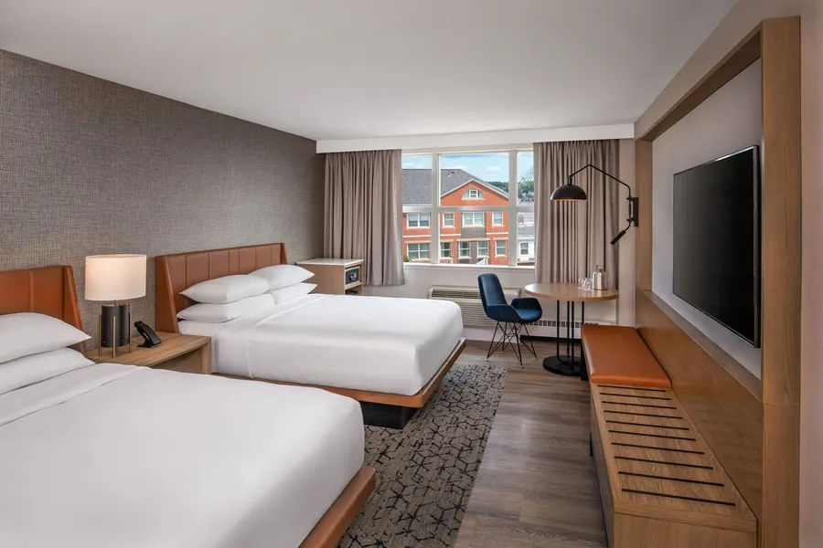 Sheraton Portsmouth Harborside Hotel hotel detail image 6