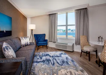 Sheraton Portsmouth Harborside Hotel hotel thumbnail 7