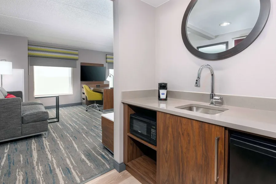 Hampton Inn & Suites Cleveland-Beachwood hotel detail image 6