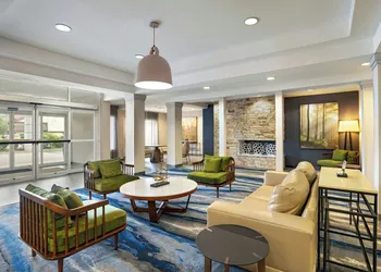 Fairfield Inn & Suites by Marriott Edison-South Plainfield hotel thumbnail 2