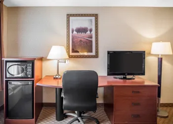 Rodeway Inn & Suites Salina South hotel thumbnail 7