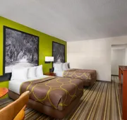 Super 8 by Wyndham Lake City hotel detail image 7