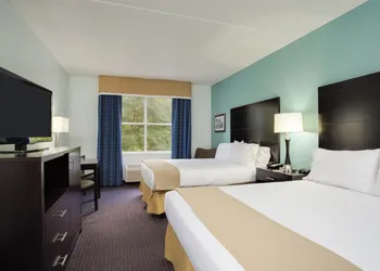 Holiday Inn Express Suites Plant City by IHG hotel thumbnail 2