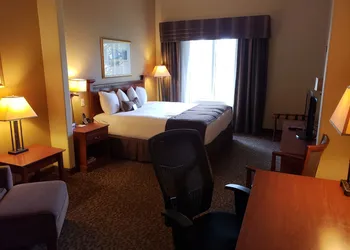 Wingate by Wyndham - Edmonton West hotel thumbnail 3