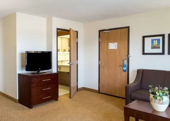 Comfort Suites Downtown Sacramento hotel thumbnail 7