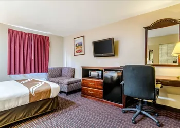 Quality Inn South hotel thumbnail 7
