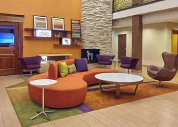 Fairfield Inn & Suites by Marriott Lombard hotel thumbnail 2