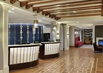 Hilton Checkers Los Angeles hotel thumbnail 2