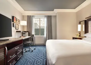 Hilton Checkers Los Angeles hotel thumbnail 8