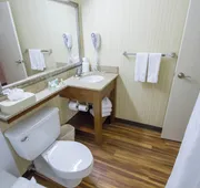 Holiday Inn Blmgtn Arpt South - Mall Area by IHG hotel detail image 3
