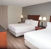 Holiday Inn Blmgtn Arpt South - Mall Area by IHG hotel detail image 5