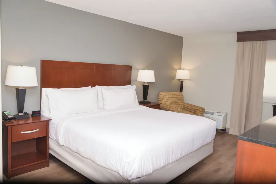 Holiday Inn Blmgtn Arpt South - Mall Area by IHG hotel detail image 6