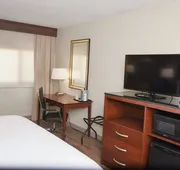 Holiday Inn Blmgtn Arpt South - Mall Area by IHG hotel detail image 7