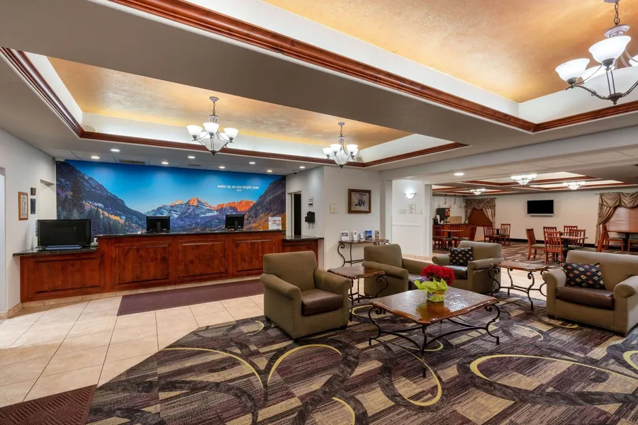 La Quinta Inn & Suites by Wyndham Rifle hotel detail image 2