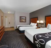 La Quinta Inn & Suites by Wyndham Rifle hotel detail image 4