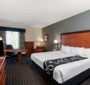 La Quinta Inn & Suites by Wyndham Rifle hotel detail image 7