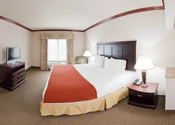 Holiday Inn Express Hotel & Suites Sherman Highway 75 by IHG hotel thumbnail 3