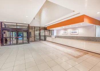 Wyndham Virginia Beach Oceanfront hotel thumbnail 4