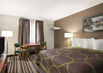 Super 8 by Wyndham Bozeman hotel thumbnail 5