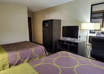 Super 8 by Wyndham Bozeman hotel thumbnail 6