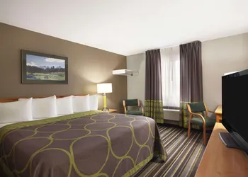 Super 8 by Wyndham Bozeman hotel thumbnail 8