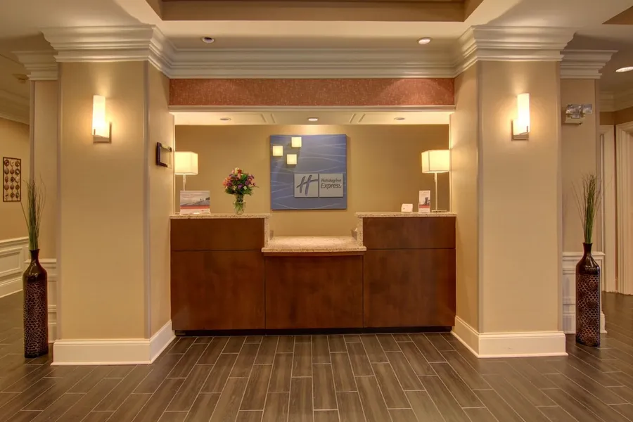 Holiday Inn Express & Suites Alpharetta - Windward Parkway by IHG hotel detail image 2