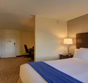 Holiday Inn Express & Suites Alpharetta - Windward Parkway by IHG hotel detail image 3