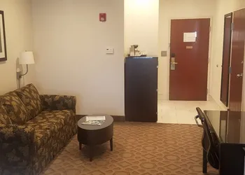 Radisson Hotel and Conference Center Rockford hotel thumbnail 4