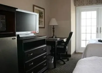 Hampton Inn & Suites Galveston hotel thumbnail 6