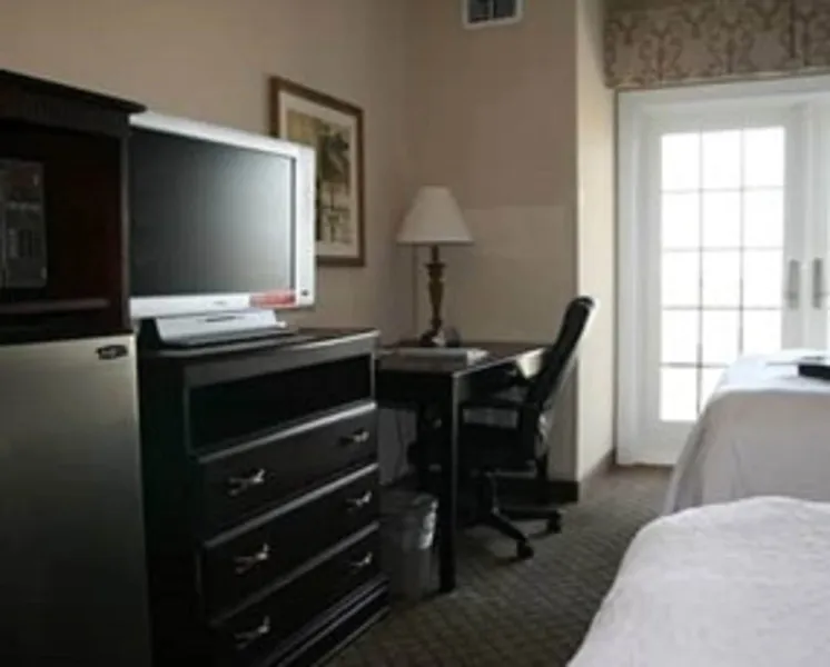 Hampton Inn & Suites Galveston hotel detail image 6