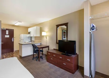 Extended Stay America Suites Cleveland Brooklyn hotel thumbnail 7