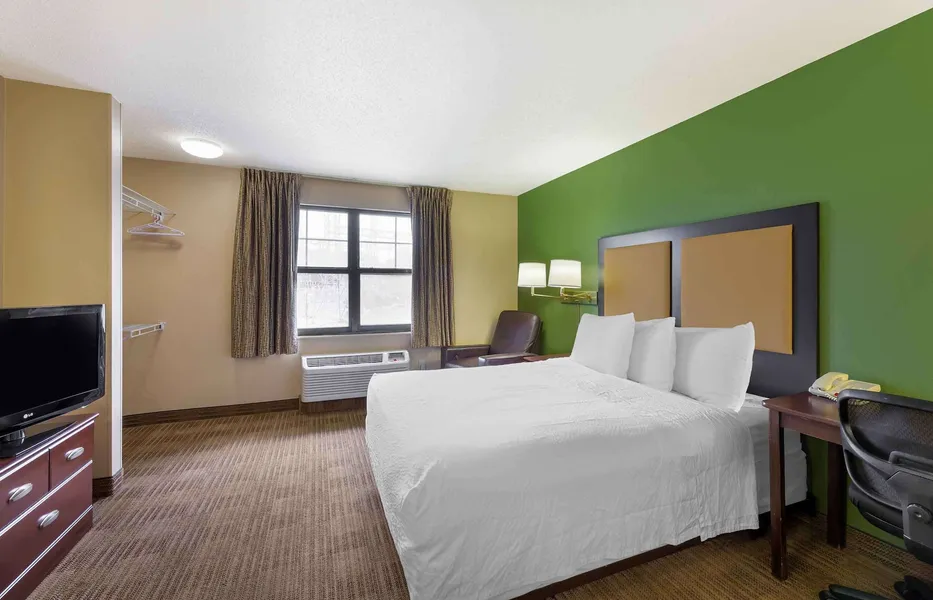 Extended Stay America Suites Cleveland Brooklyn hotel detail image 6