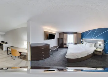 Comfort Suites Columbus hotel thumbnail 7
