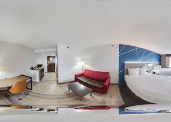 Comfort Suites Columbus hotel thumbnail 8