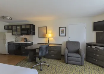 Candlewood Suites Rogers / Bentonville by IHG hotel thumbnail 4