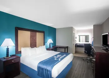 Days Inn by Wyndham Mobile I-65 hotel thumbnail 5