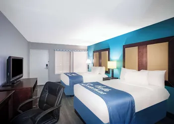 Days Inn by Wyndham Mobile I-65 hotel thumbnail 6