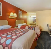 Super 8 by Wyndham Chipley hotel detail image 7
