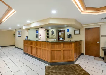 Comfort Inn University hotel thumbnail 2