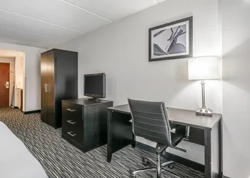 Comfort Inn University hotel thumbnail 7