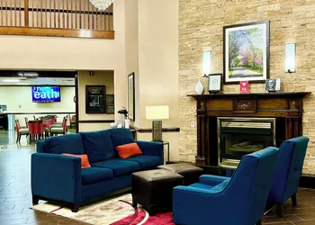 Comfort Suites Georgetown hotel thumbnail 4