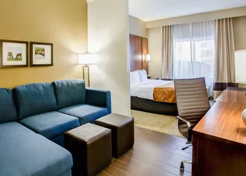 Comfort Suites Georgetown hotel thumbnail 7