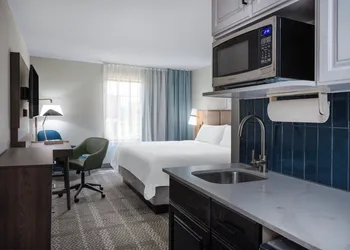 Staybridge Suites West Des Moines by IHG hotel thumbnail 7