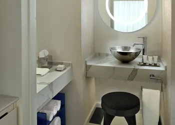The Valorian Los Angeles, Curio Collection by Hilton hotel thumbnail 6