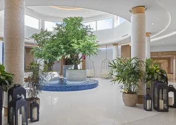 Opal Grand Oceanfront Resort & Spa hotel thumbnail 4