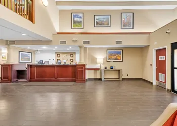 Comfort Suites Lakewood - Denver hotel thumbnail 6