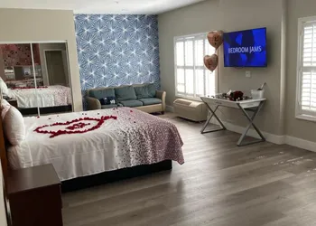 Mid City Inn and Suites hotel thumbnail 6