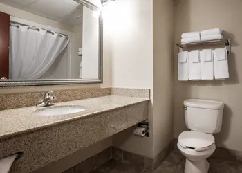 Comfort Inn & Suites Lumberton Central I-95 hotel thumbnail 6